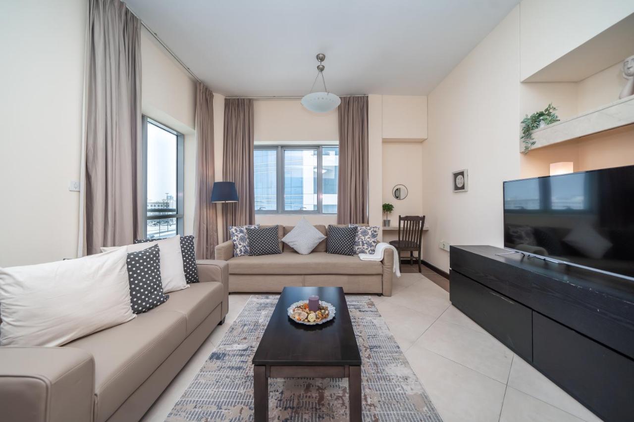 Higuests - Deiras Lucky Find, 5-min To The Airport شقة
